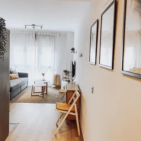 Διαμέρισμα Aires De Montecerrao, Plaza De Garaje Y Wifi Gratis *